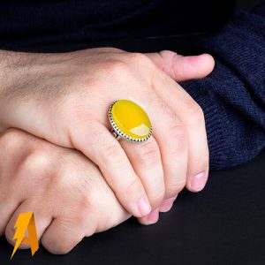 انگشتر نقره عقیق زرد با دعای شرف الشمس کد ۹۷۸۵